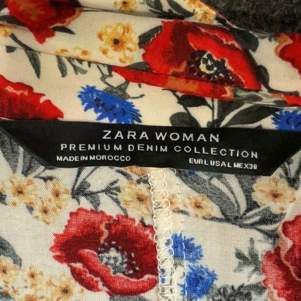 Zara White Floral Long Sleeve Wrap Dress with Red Accents - Picture 8 of 9